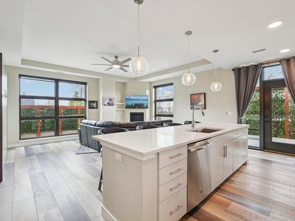 215 E Pleasant STREET, Unit 212, Oconomowoc, WI 53066