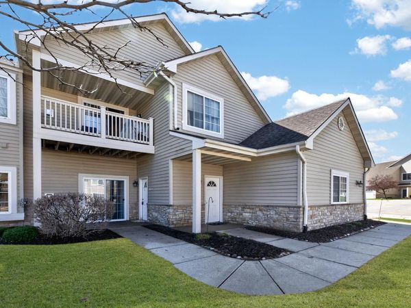 21790 N Weather Edge CIRCLE, Unit C, Lannon, WI 53046