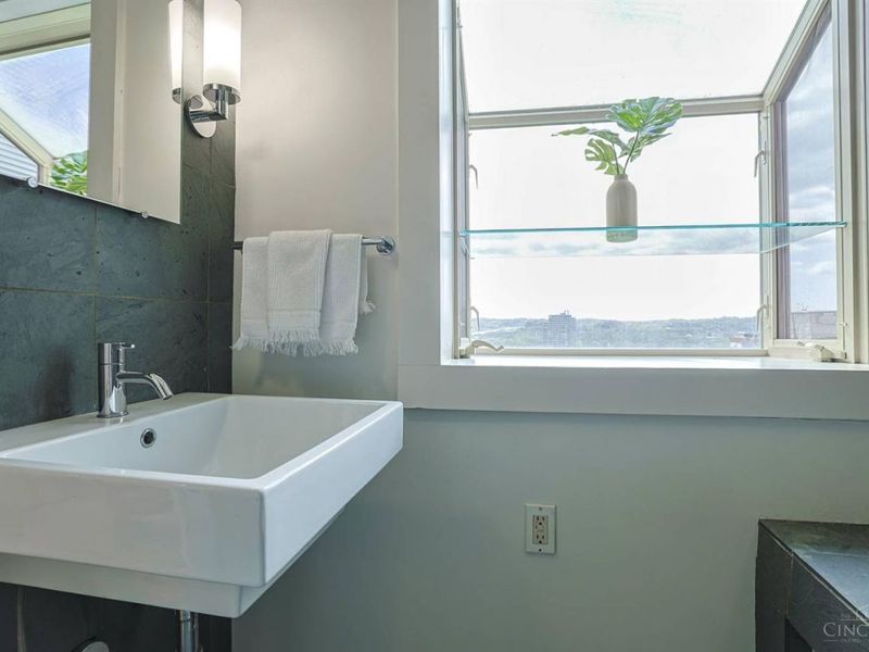 959 Hill Street, Cincinnati, OH 45202 Photo 30