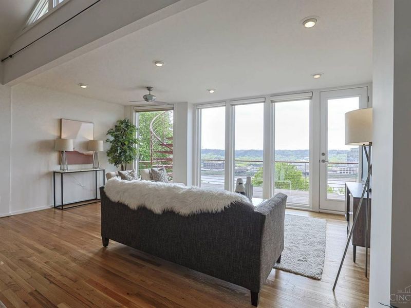 959 Hill Street, Cincinnati, OH 45202 Photo 9