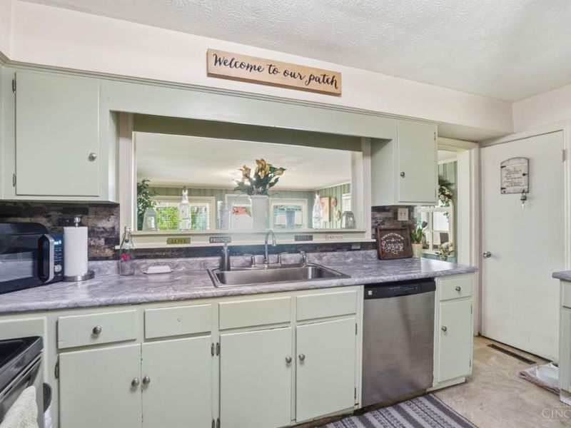 723 Adria Court, Middletown, OH 45044 Photo 9