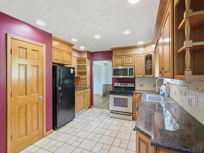 3288 Milverton Court, Cincinnati, OH 45248 Photo 15