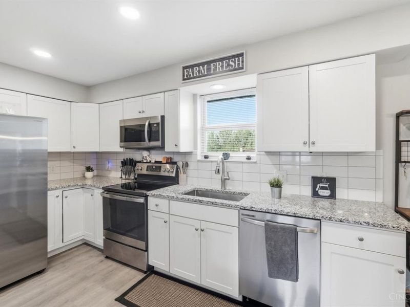 5211 Spechtview Drive, Green Township, OH 45248 Photo 16