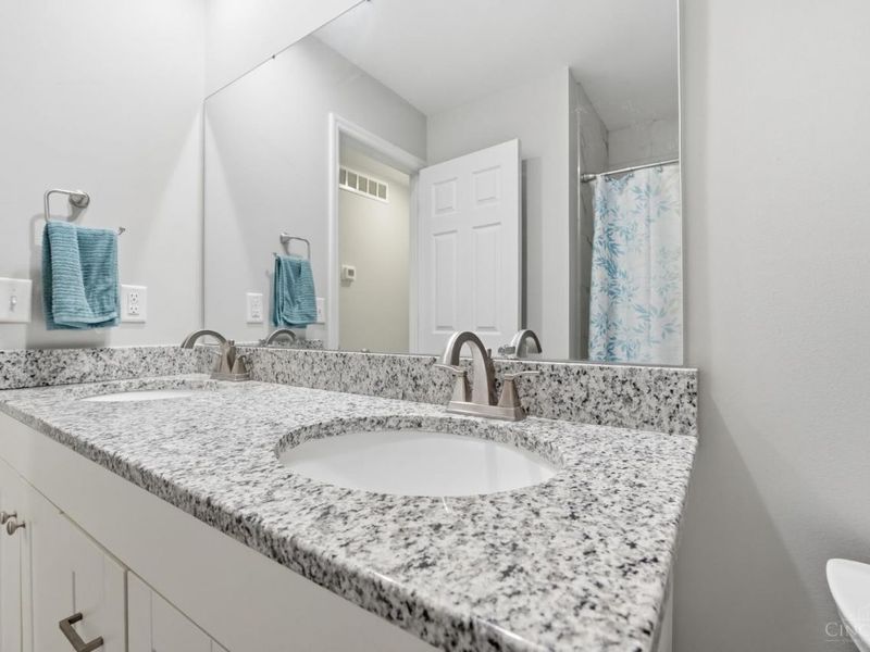 5211 Spechtview Drive, Green Township, OH 45248 Photo 29