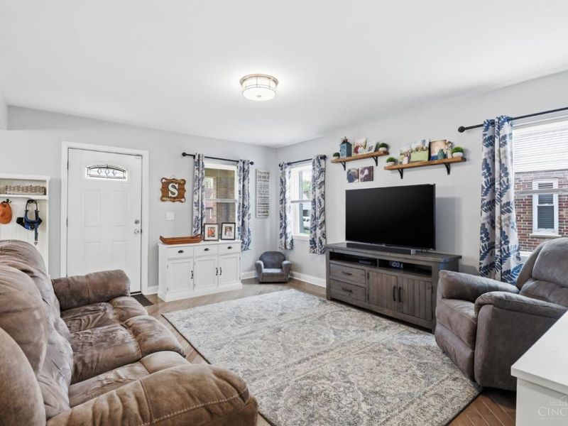 1844 Greenbriar Place, Cincinnati, OH 45237 Photo 4