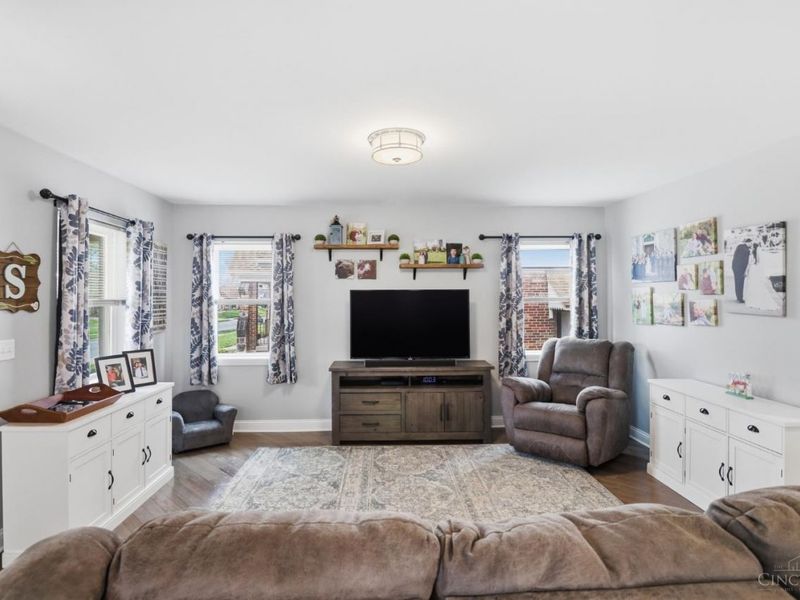 1844 Greenbriar Place, Cincinnati, OH 45237 Photo 6