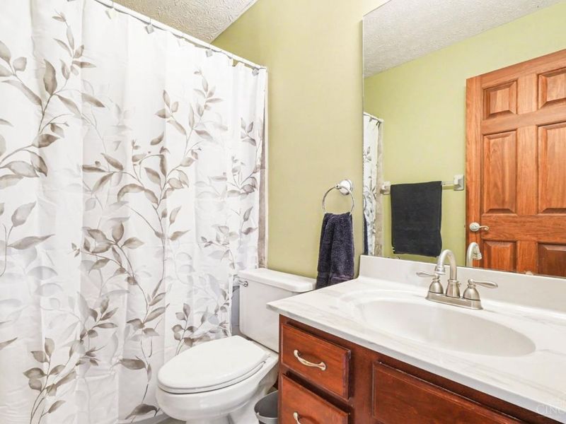 6291 Ashbourne Place, Green Township, OH 45233 Photo 18