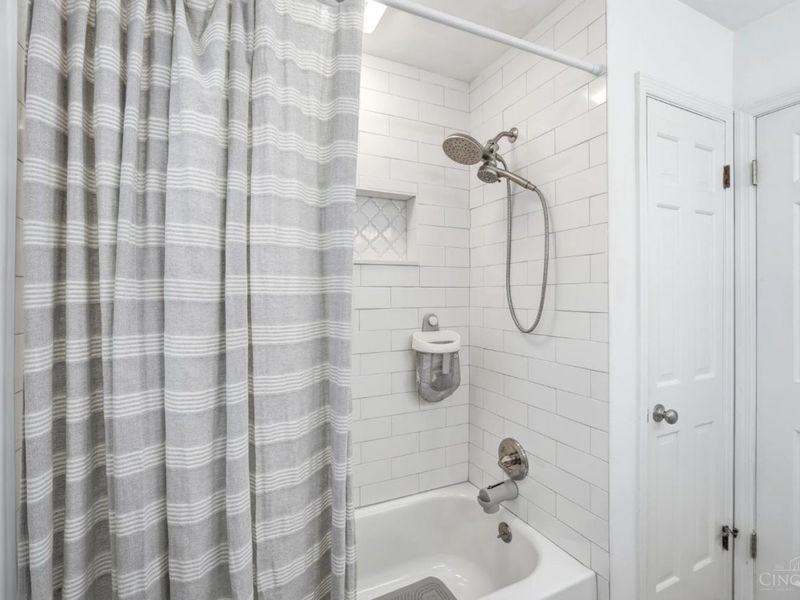 6580 Minnewaukan Drive, Madeira, OH 45243 Photo 41