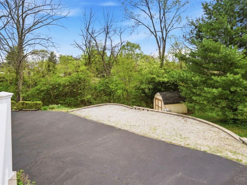 6580 Minnewaukan Drive, Madeira, OH 45243 Photo 59