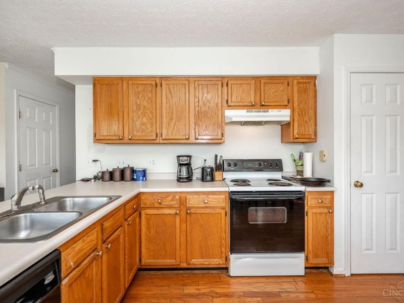 910 Hamlin Drive, Hamilton Twp, OH 45039 Photo 20