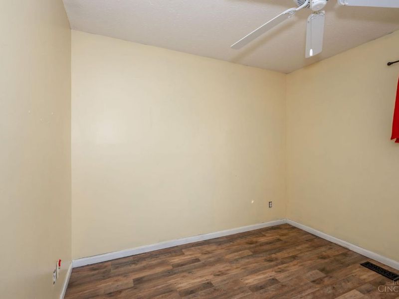 910 Hamlin Drive, Hamilton Twp, OH 45039 Photo 23