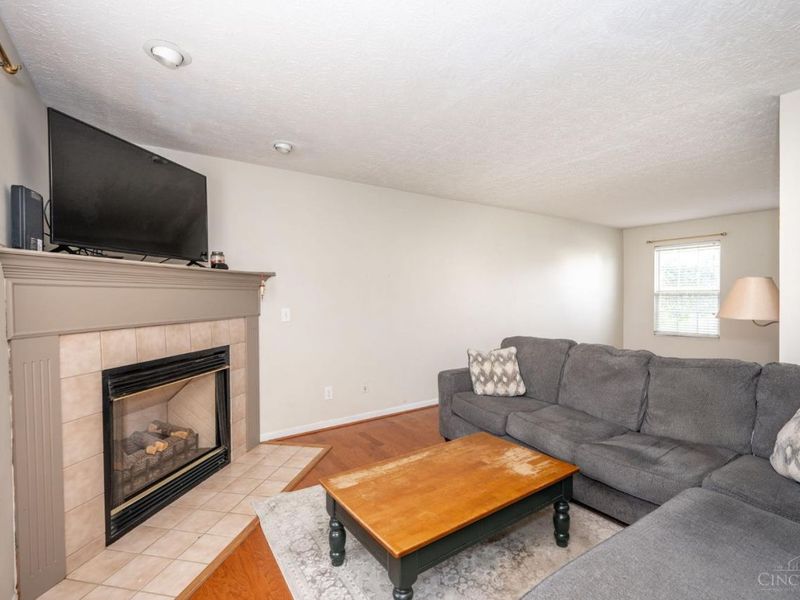 910 Hamlin Drive, Hamilton Twp, OH 45039 Photo 8