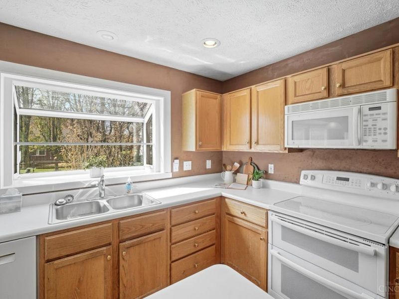 6579 Villagefield Drive, Mason, OH 45040 Photo 17