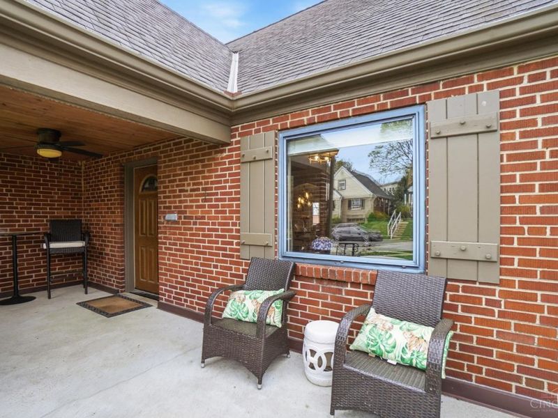 3239 Ashwood Drive, Cincinnati, OH 45213 Photo 5