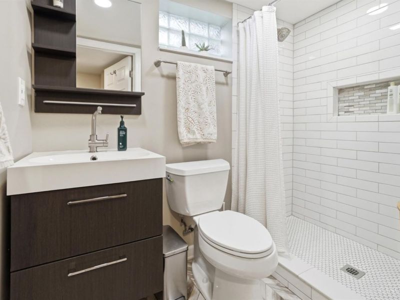 3239 Ashwood Drive, Cincinnati, OH 45213 Photo 54