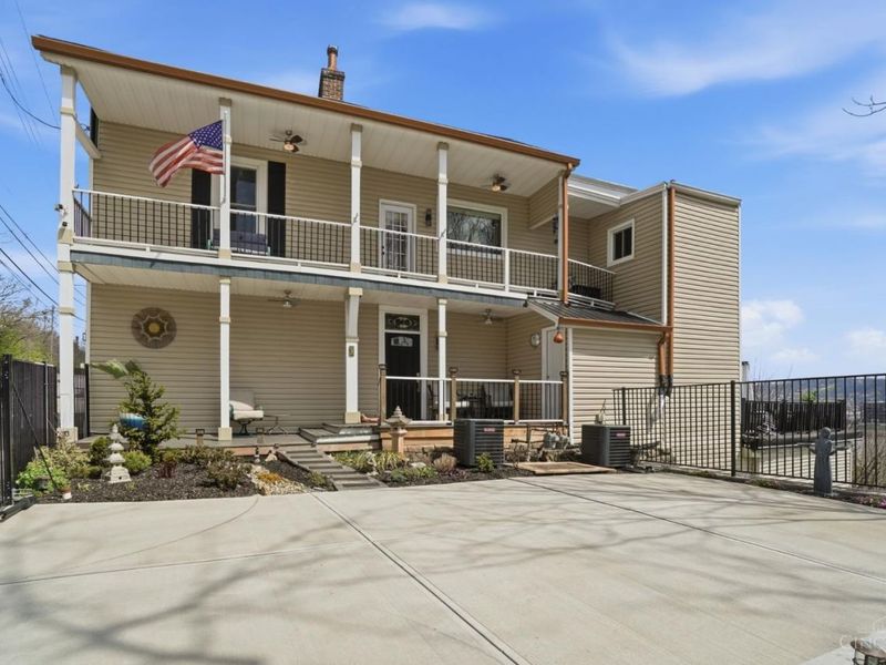 1221 Martin Drive, Cincinnati, OH 45202 Photo 2