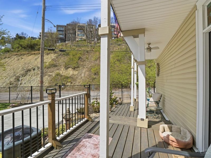 1221 Martin Drive, Cincinnati, OH 45202 Photo 7