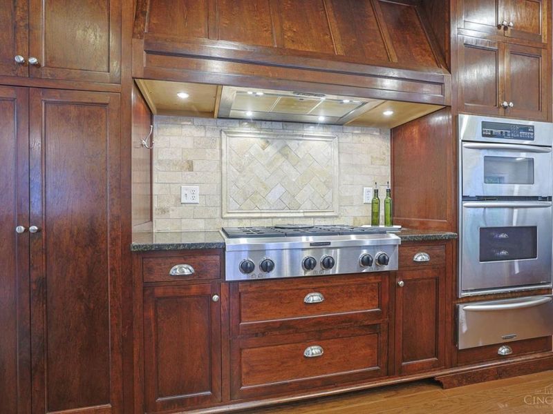 6828 Mt Vernon Avenue, Mariemont, OH 45227 Photo 20