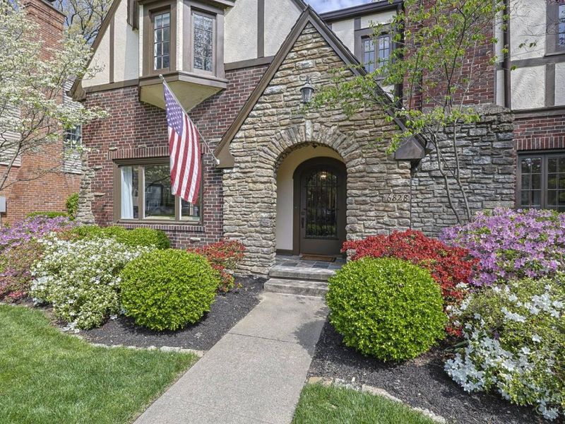 6828 Mt Vernon Avenue, Mariemont, OH 45227 Photo 5