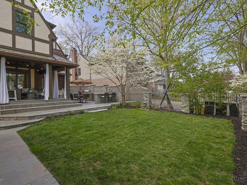 6828 Mt Vernon Avenue, Mariemont, OH 45227 Photo 68