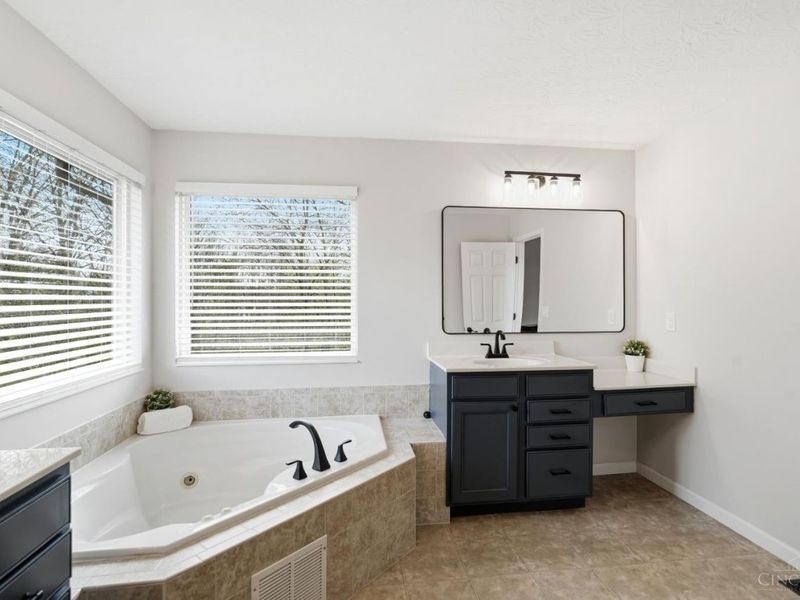 7259 Maple Leaf Court, Liberty Township, OH 45044 Photo 29