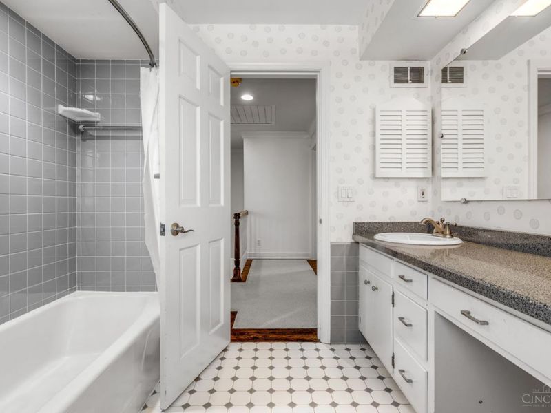 7720 Chumani Lane, Indian Hill, OH 45243 Photo 36