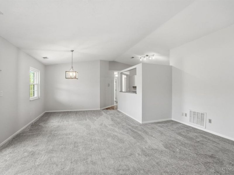 3675 W Galbraith Road, Unit 16, Cincinnati, OH 45247 Photo 9