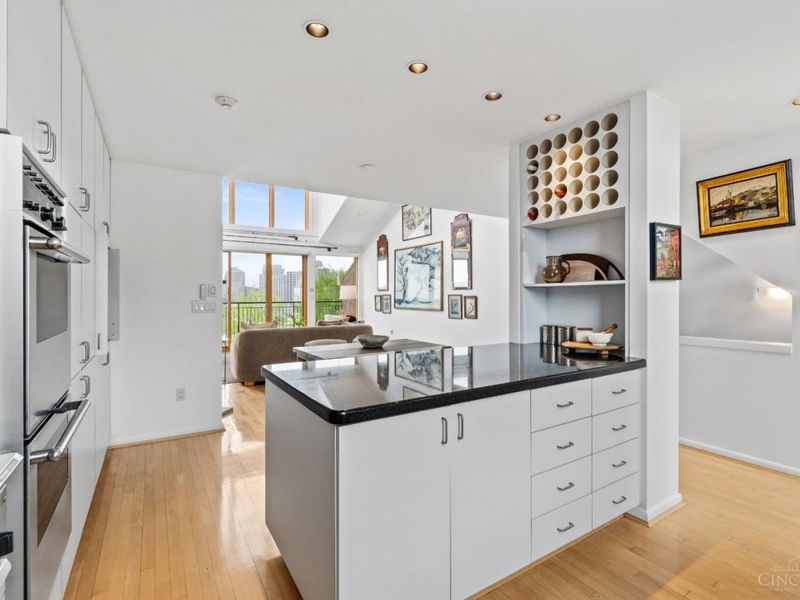 899 Riverview Place, Cincinnati, OH 45202 Photo 14