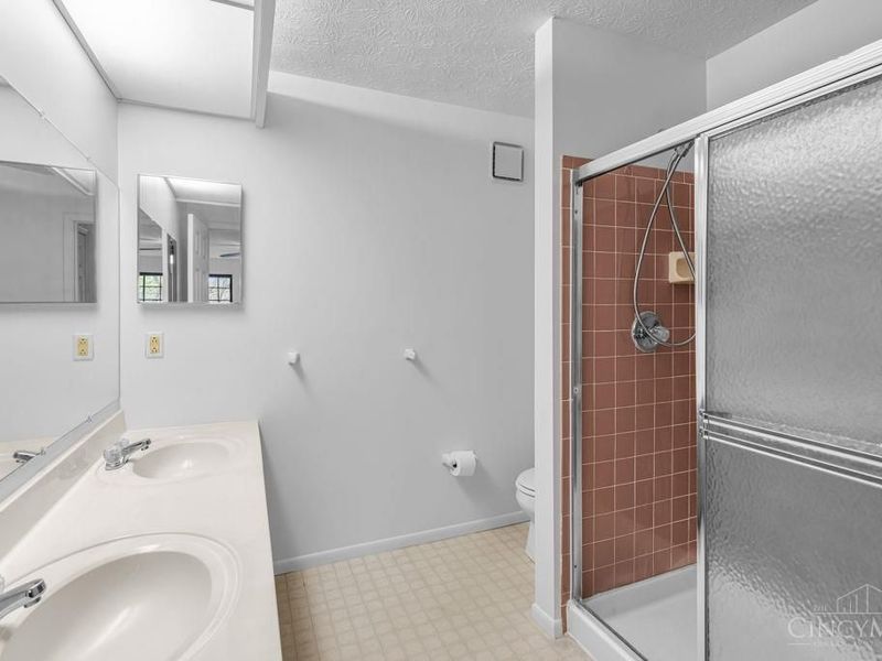 12024 Copperfield Drive, Sharonville, OH 45241 Photo 10