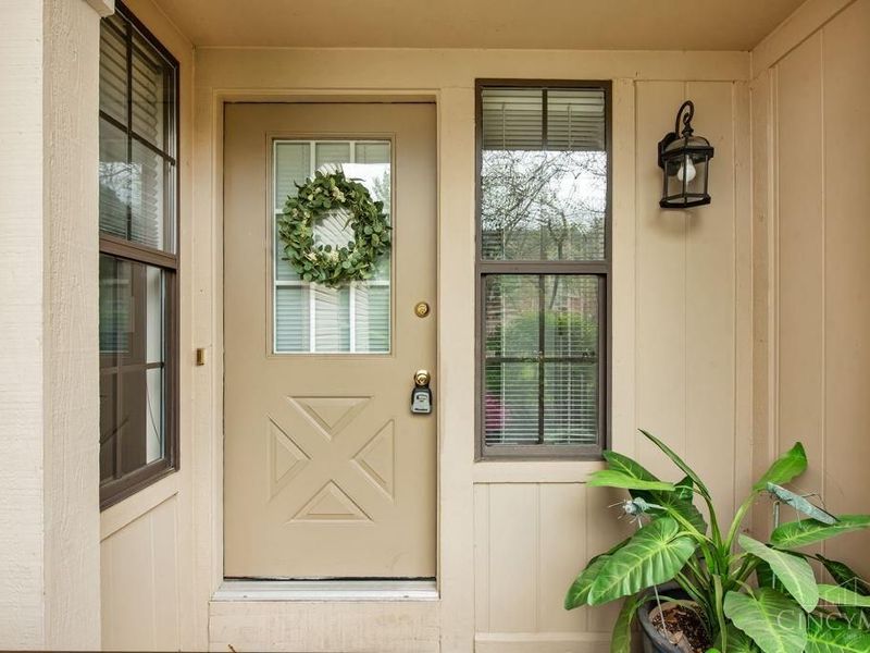 12024 Copperfield Drive, Sharonville, OH 45241 Photo 2