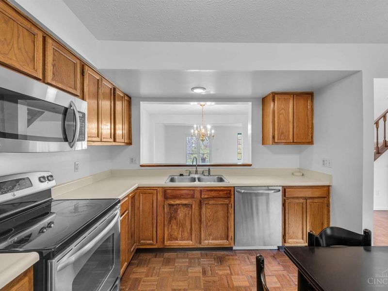 12024 Copperfield Drive, Sharonville, OH 45241 Photo 4