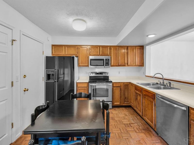 12024 Copperfield Drive, Sharonville, OH 45241 Photo 5