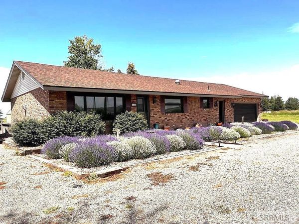 479 E 97th S, IDAHO FALLS, ID 83404