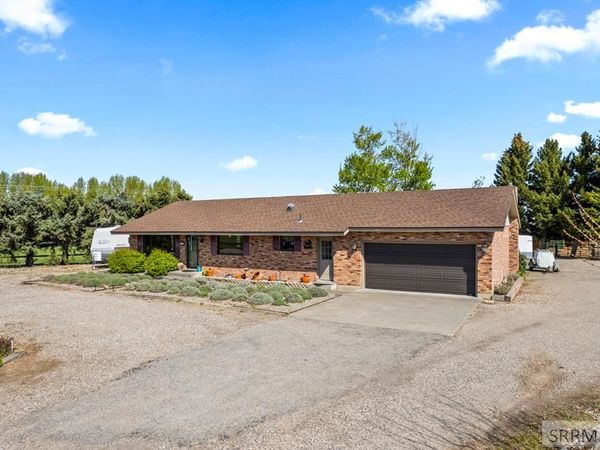 479 E 97th S, IDAHO FALLS, ID 83404