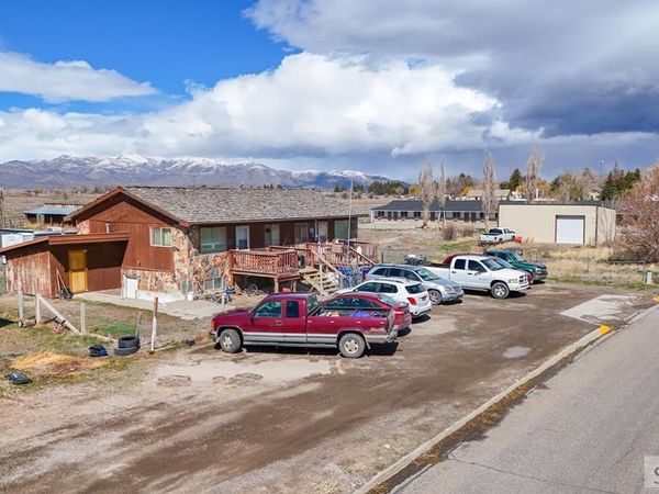 560 W Grand Avenue, ARCO, ID 83213