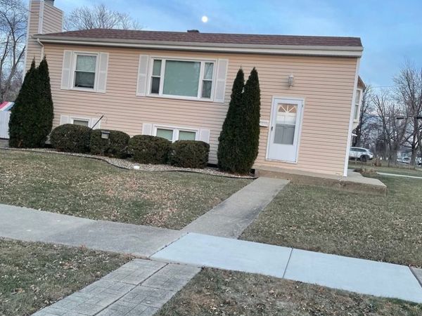 9338 Oak Street, Orland Park, IL 60462