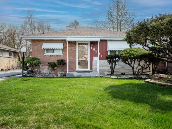 16221 Hermitage Avenue , Markham, IL 60428