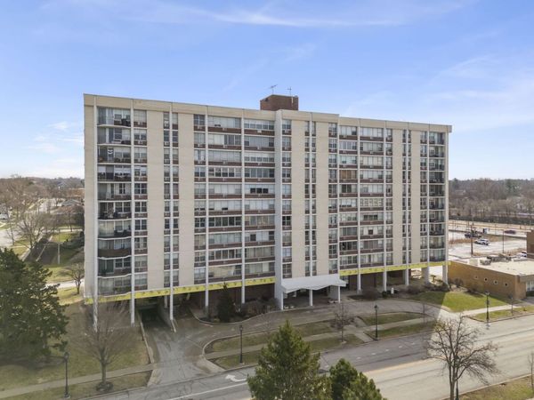 33 N Main Street , Unit 4J, Lombard, IL 60148