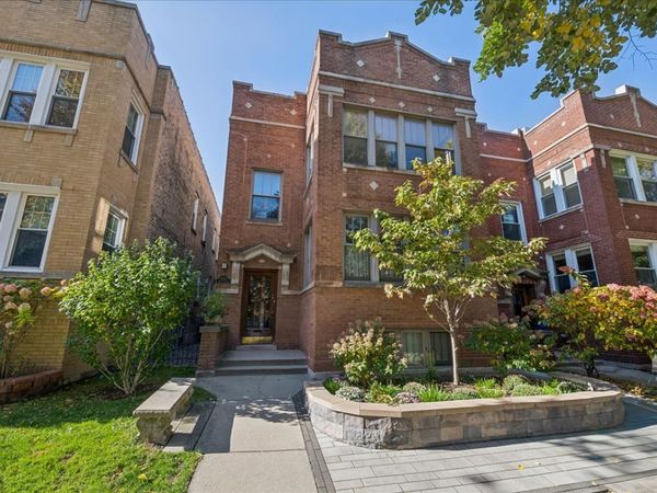 4822 N Leavitt Street , Chicago, IL 60625