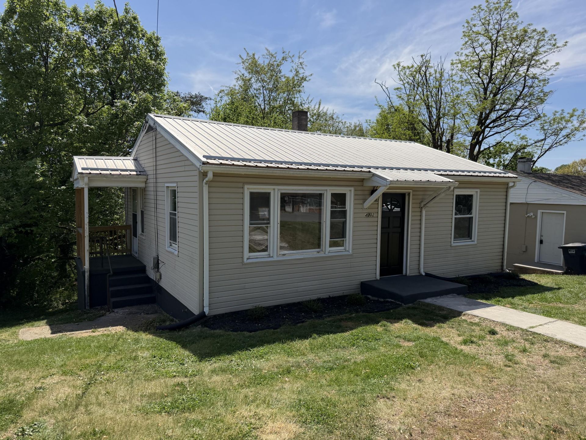 4202 Vermont Ave Nw, Roanoke, VA 24017 Main Photo