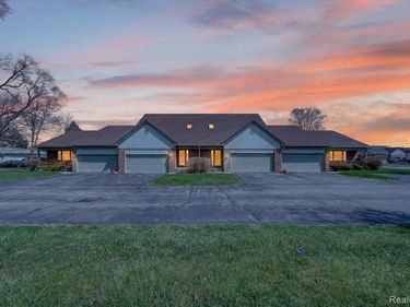 31924 Joseph Anthony Court, Warren, MI 48093