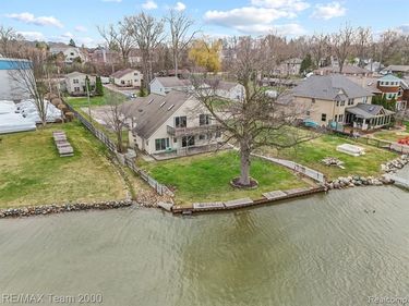 4390 Cass Elizabeth Road, Waterford Twp, MI 48328