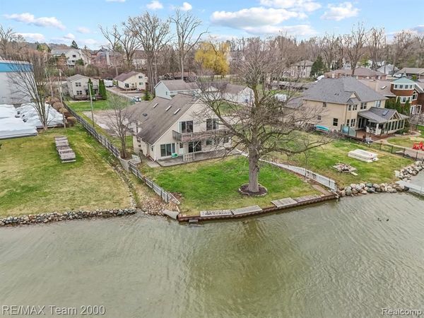 4390 Cass Elizabeth Road, Waterford Twp, MI 48328