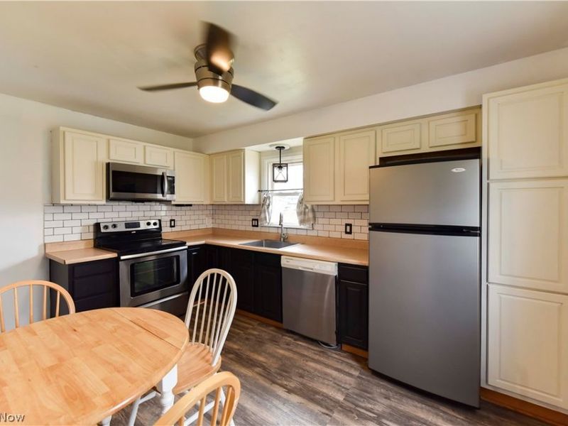 3864 Louise Street, Mogadore, OH 44260 Photo 3