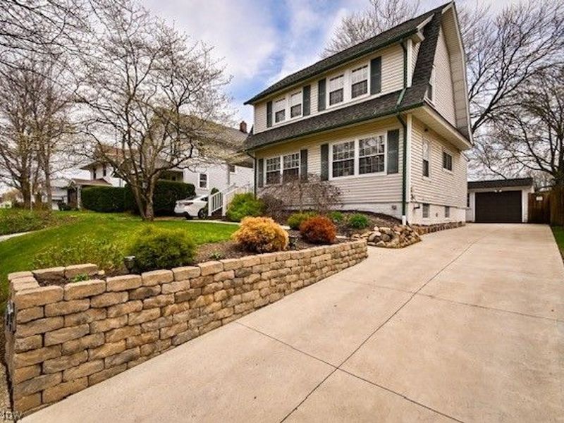 1813 Glenmount Avenue, Akron, OH 44301 Photo 1