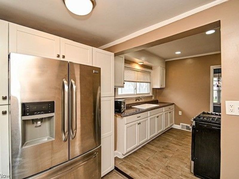 1813 Glenmount Avenue, Akron, OH 44301 Photo 14