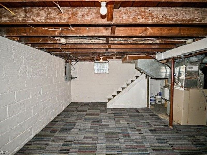 1813 Glenmount Avenue, Akron, OH 44301 Photo 32