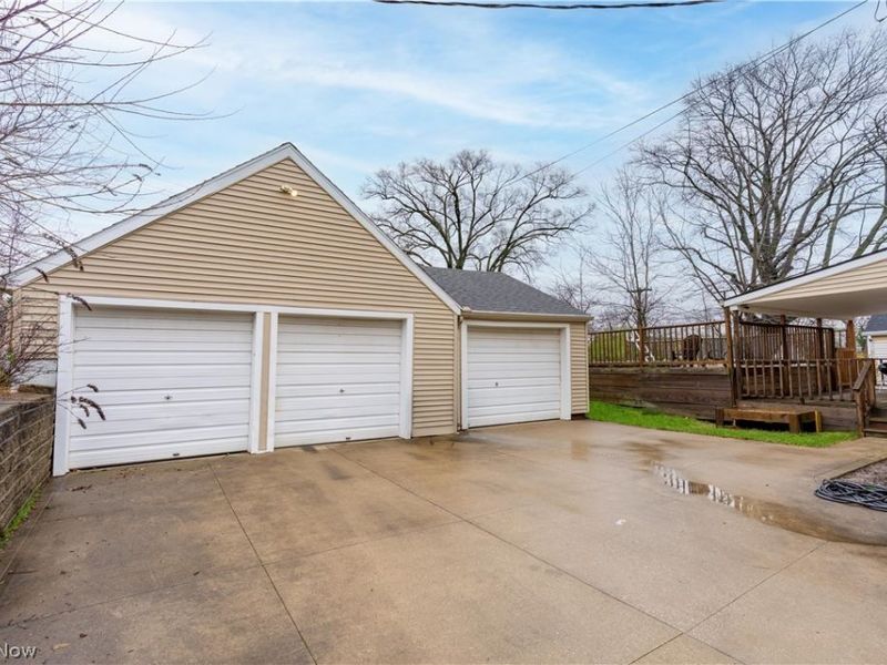 131 31st Street NW, Canton, OH 44709 Photo 3