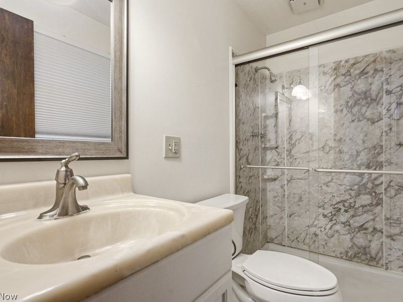 513 Lynnview Drive , Sagamore Hills, OH 44067 Photo 16