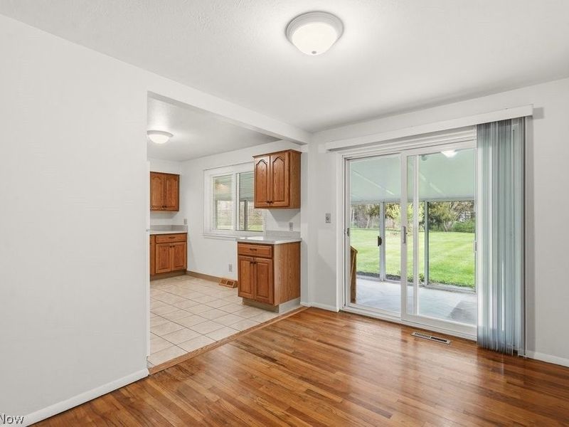 513 Lynnview Drive , Sagamore Hills, OH 44067 Photo 5